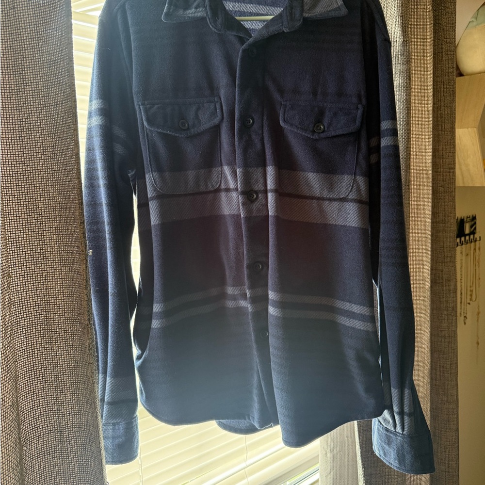 Chaps Navy and Gray Casual Button Down Fleece Shirt